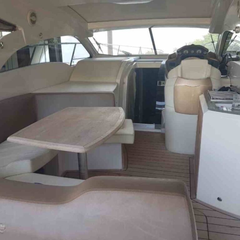 yacht cancun